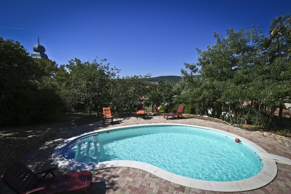 Villa Bell House Bukkzserc Esterno foto